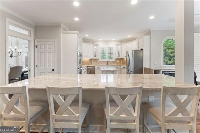 6005 Oakbury Lane, Suwanee, GA 30024