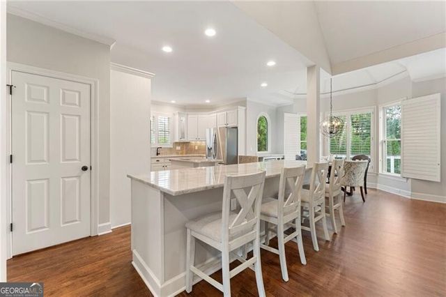 6005 Oakbury Lane, Suwanee, GA 30024