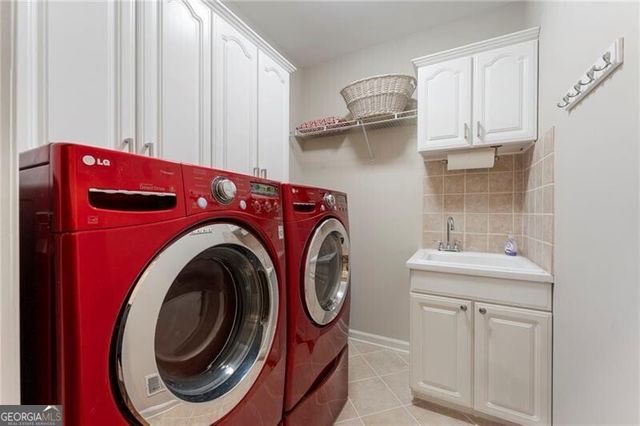 6005 Oakbury Lane, Suwanee, GA 30024