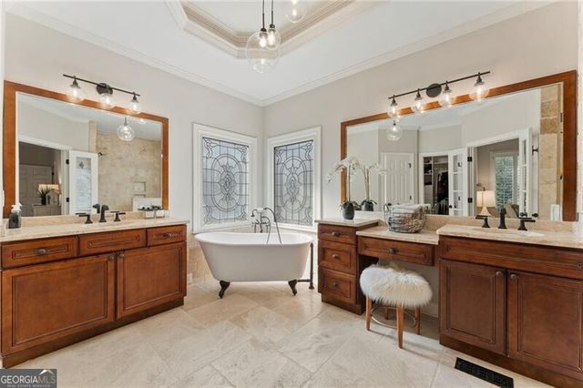 6005 Oakbury Lane, Suwanee, GA 30024