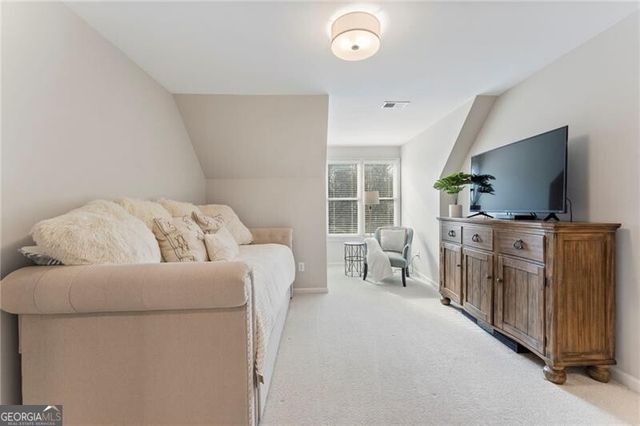 6005 Oakbury Lane, Suwanee, GA 30024