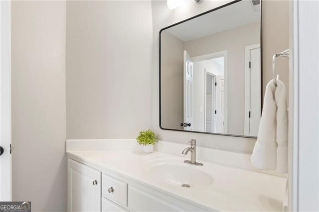 6005 Oakbury Lane, Suwanee, GA 30024