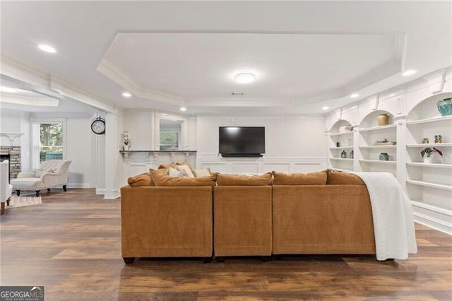 6005 Oakbury Lane, Suwanee, GA 30024