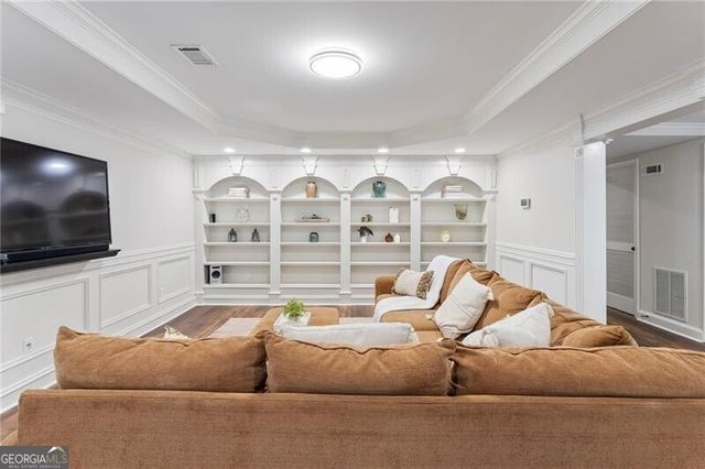 6005 Oakbury Lane, Suwanee, GA 30024