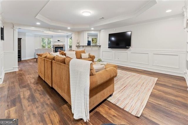 6005 Oakbury Lane, Suwanee, GA 30024