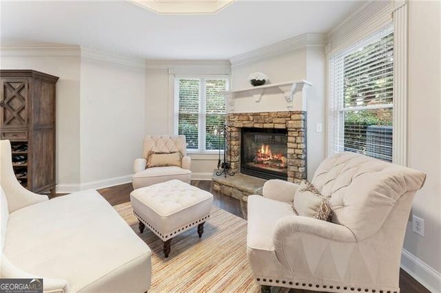 6005 Oakbury Lane, Suwanee, GA 30024