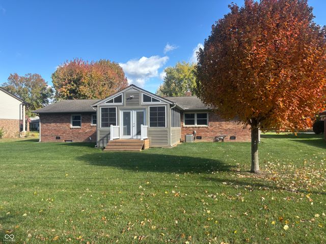 768 Leisure Lane, Greenwood, IN 46142