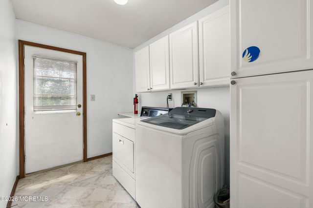 23 Dunn Drive, Marlboro, NJ 07746