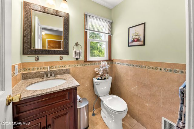 23 Dunn Drive, Marlboro, NJ 07746