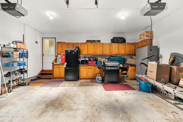 23 Dunn Drive, Marlboro, NJ 07746