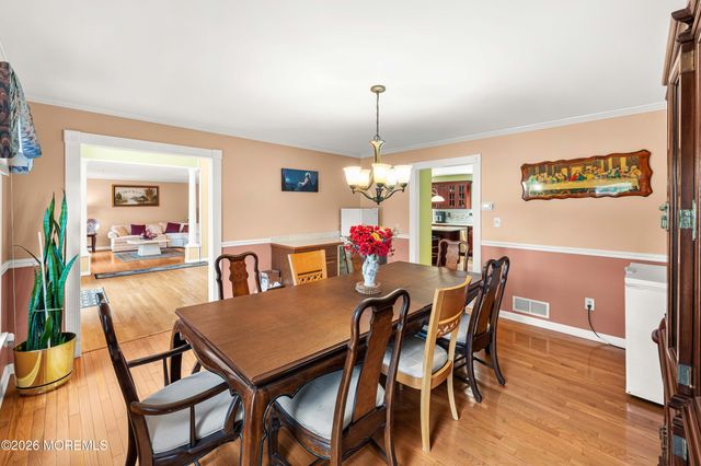 23 Dunn Drive, Marlboro, NJ 07746