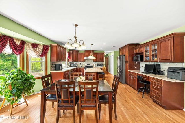 23 Dunn Drive, Marlboro, NJ 07746