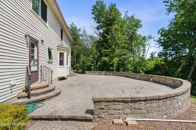 23 Dunn Drive, Marlboro, NJ 07746