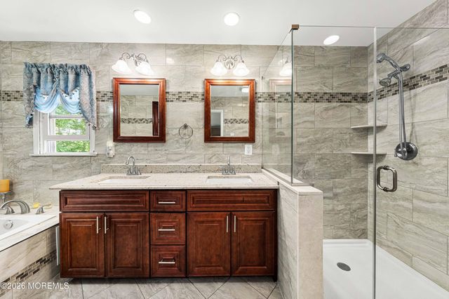 23 Dunn Drive, Marlboro, NJ 07746