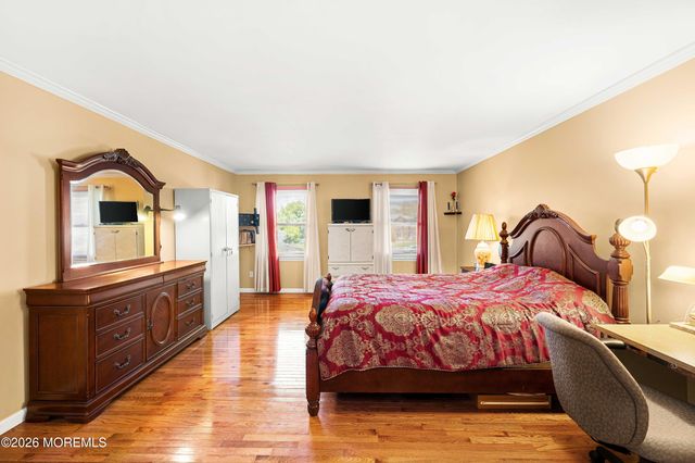 23 Dunn Drive, Marlboro, NJ 07746