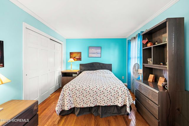 23 Dunn Drive, Marlboro, NJ 07746