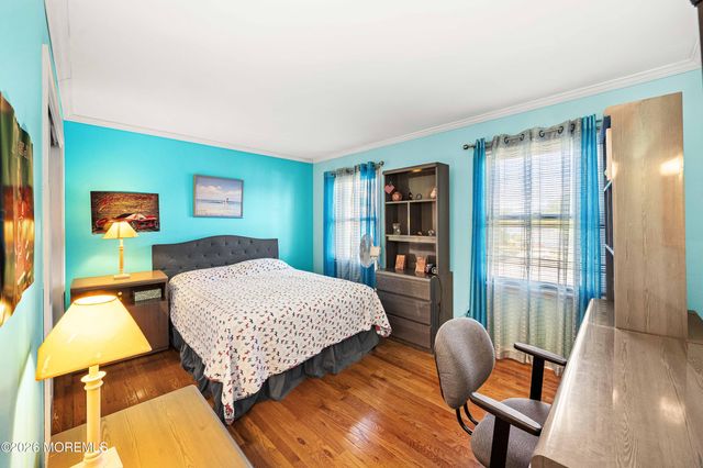 23 Dunn Drive, Marlboro, NJ 07746