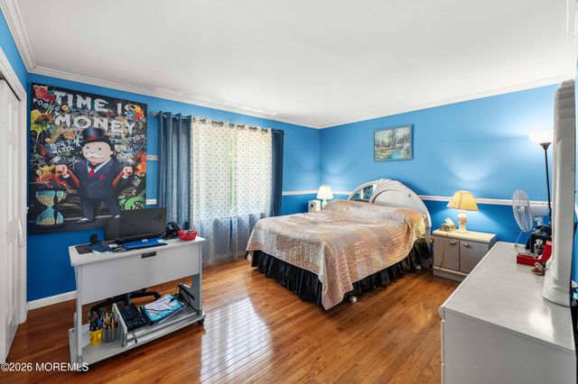 23 Dunn Drive, Marlboro, NJ 07746