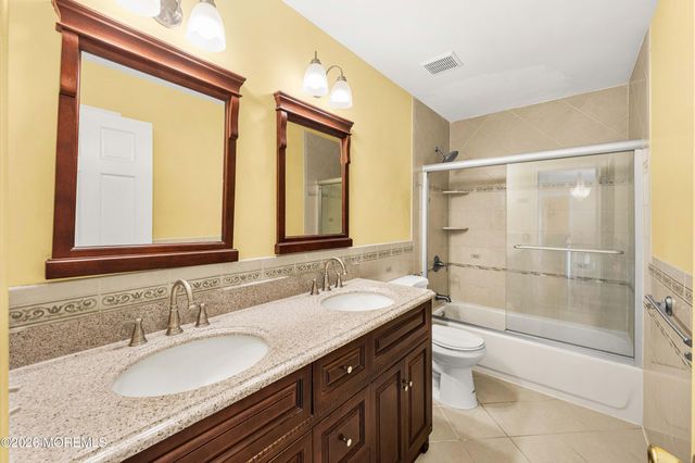 23 Dunn Drive, Marlboro, NJ 07746