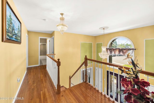 23 Dunn Drive, Marlboro, NJ 07746