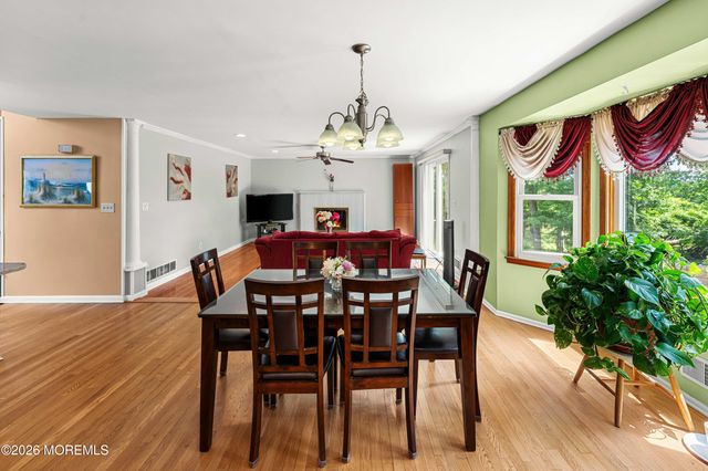 23 Dunn Drive, Marlboro, NJ 07746