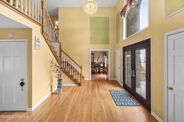 23 Dunn Drive, Marlboro, NJ 07746