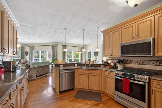 1864 Mayberry DR, Virginia Beach, VA 23456