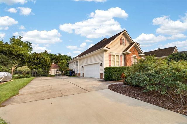 1864 Mayberry DR, Virginia Beach, VA 23456