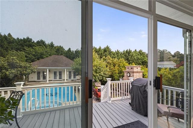 1864 Mayberry DR, Virginia Beach, VA 23456