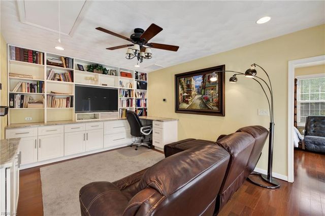 1864 Mayberry DR, Virginia Beach, VA 23456