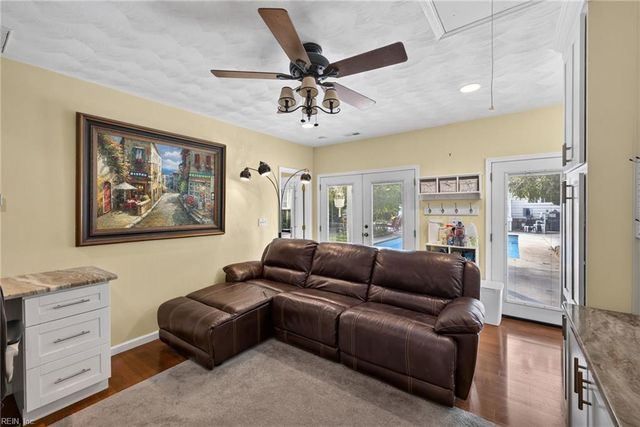 1864 Mayberry DR, Virginia Beach, VA 23456