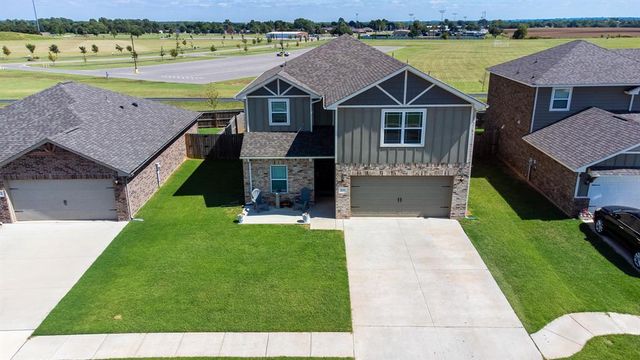 808 St James Place, Newcastle, OK 73065
