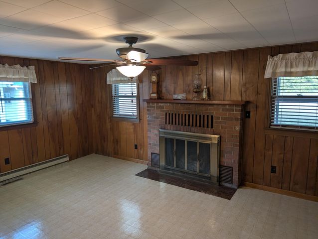 45 Meadow View AVE, Rocky Mount, VA 24151