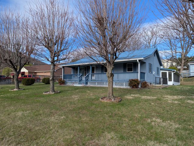 45 Meadow View AVE, Rocky Mount, VA 24151