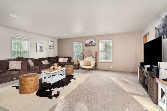 32409 48th Avenue S, Roy, WA 98580