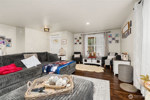 32409 48th Avenue S, Roy, WA 98580