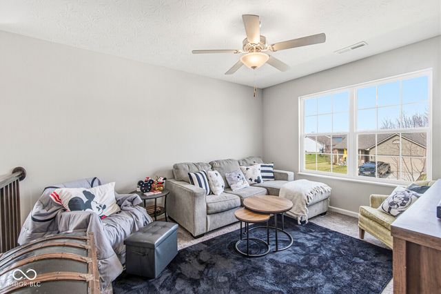 1225 S Aberdeen Drive, Franklin, IN 46131