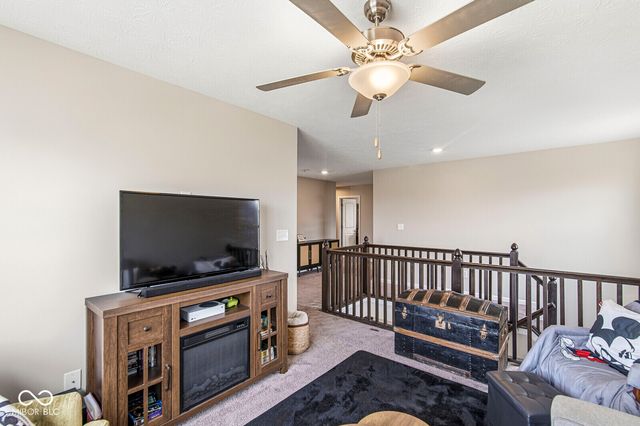 1225 S Aberdeen Drive, Franklin, IN 46131