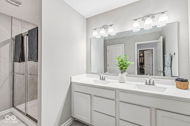 1225 S Aberdeen Drive, Franklin, IN 46131