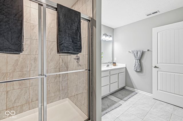 1225 S Aberdeen Drive, Franklin, IN 46131