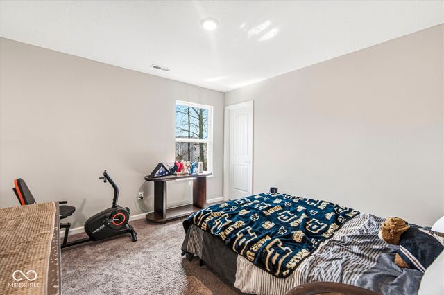 1225 S Aberdeen Drive, Franklin, IN 46131