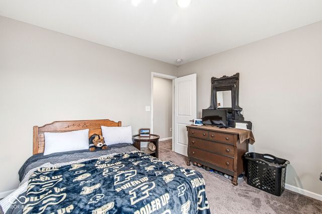 1225 S Aberdeen Drive, Franklin, IN 46131