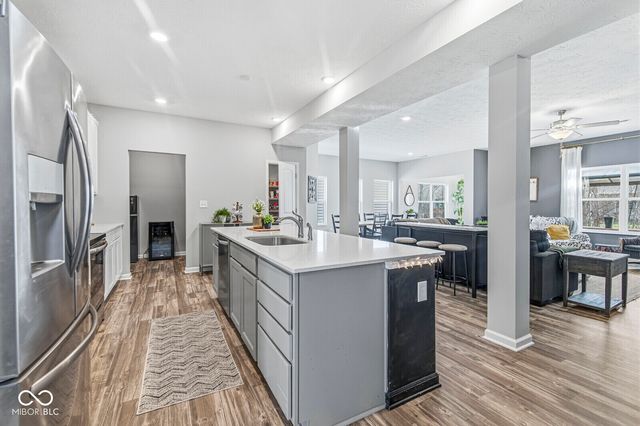 1225 S Aberdeen Drive, Franklin, IN 46131