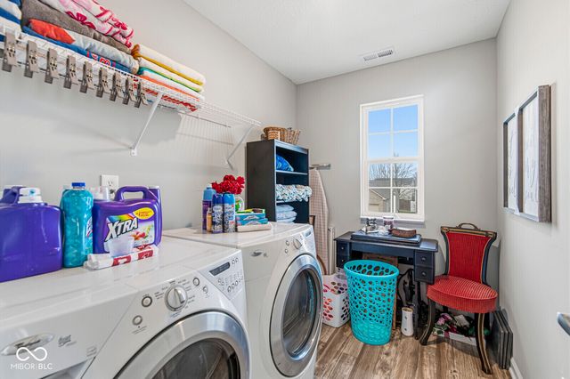 1225 S Aberdeen Drive, Franklin, IN 46131