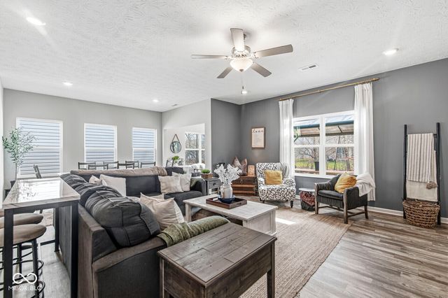 1225 S Aberdeen Drive, Franklin, IN 46131