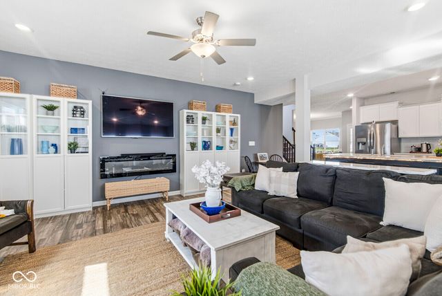 1225 S Aberdeen Drive, Franklin, IN 46131