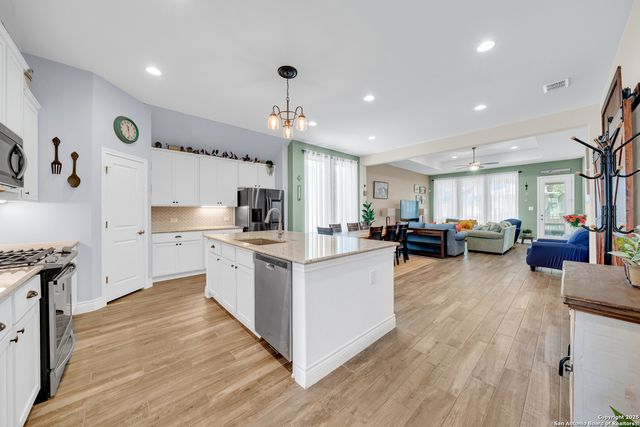 1057 Cadogan Squire, San Antonio, TX 78260