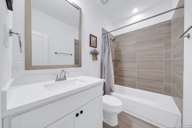 1057 Cadogan Squire, San Antonio, TX 78260