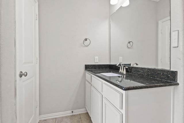 702 S Galley Drive, Crosby, TX 77532