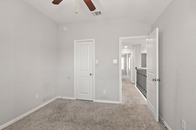 702 S Galley Drive, Crosby, TX 77532